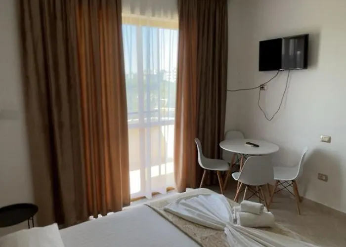 Фото Hotel Bregu I Detit Erm Спилле