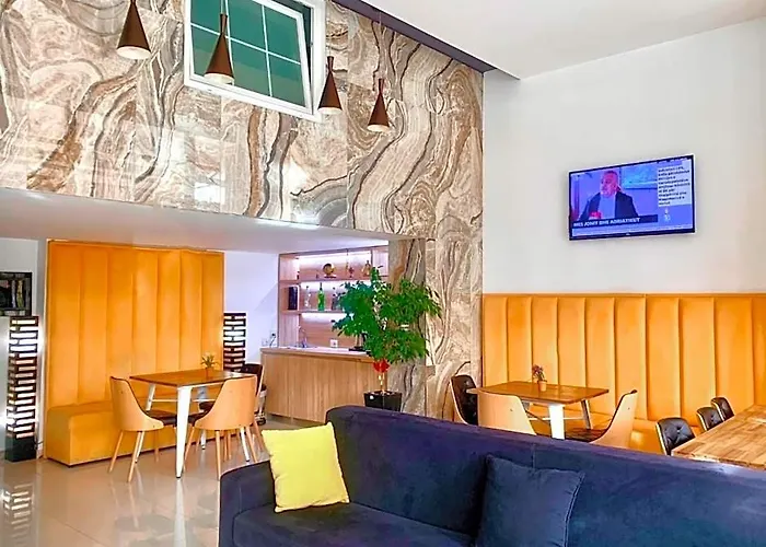 Photo de Park Hotel Tirana Babrru